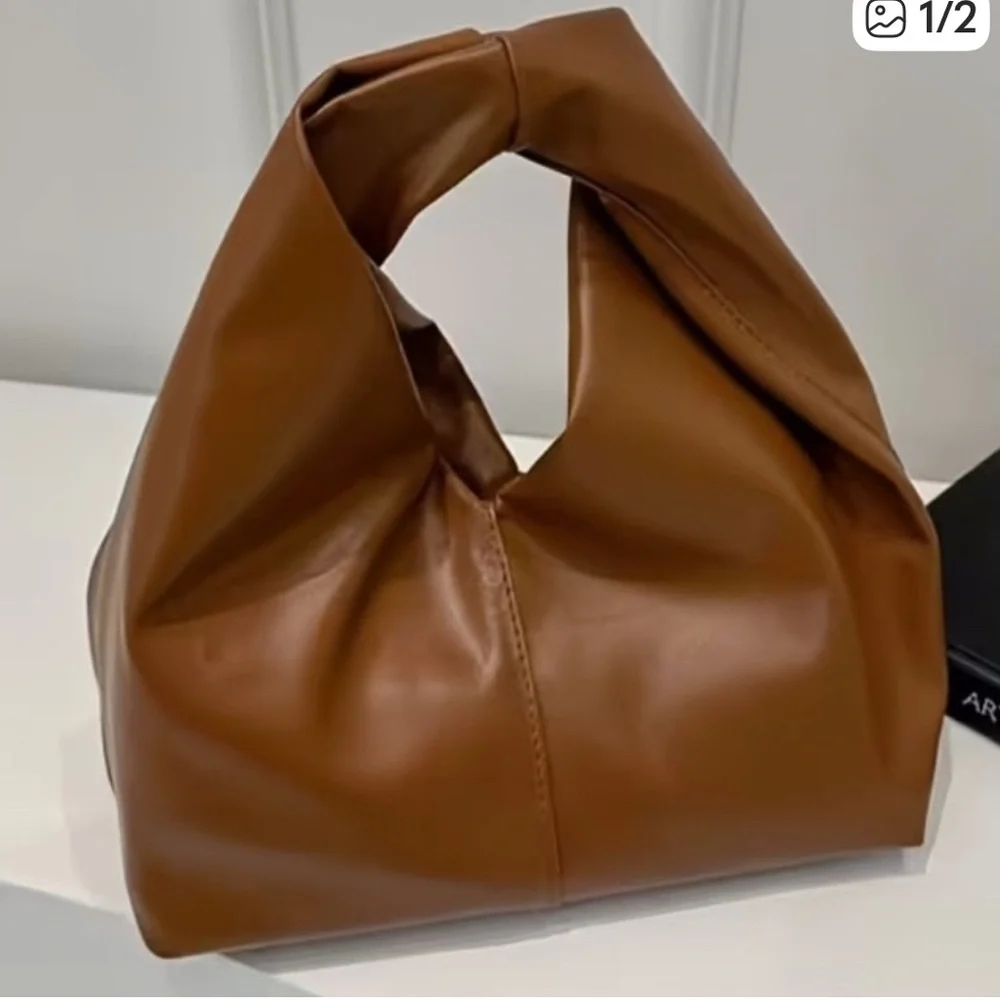 Elegant Brown Handbag - Picture 1 of 2
